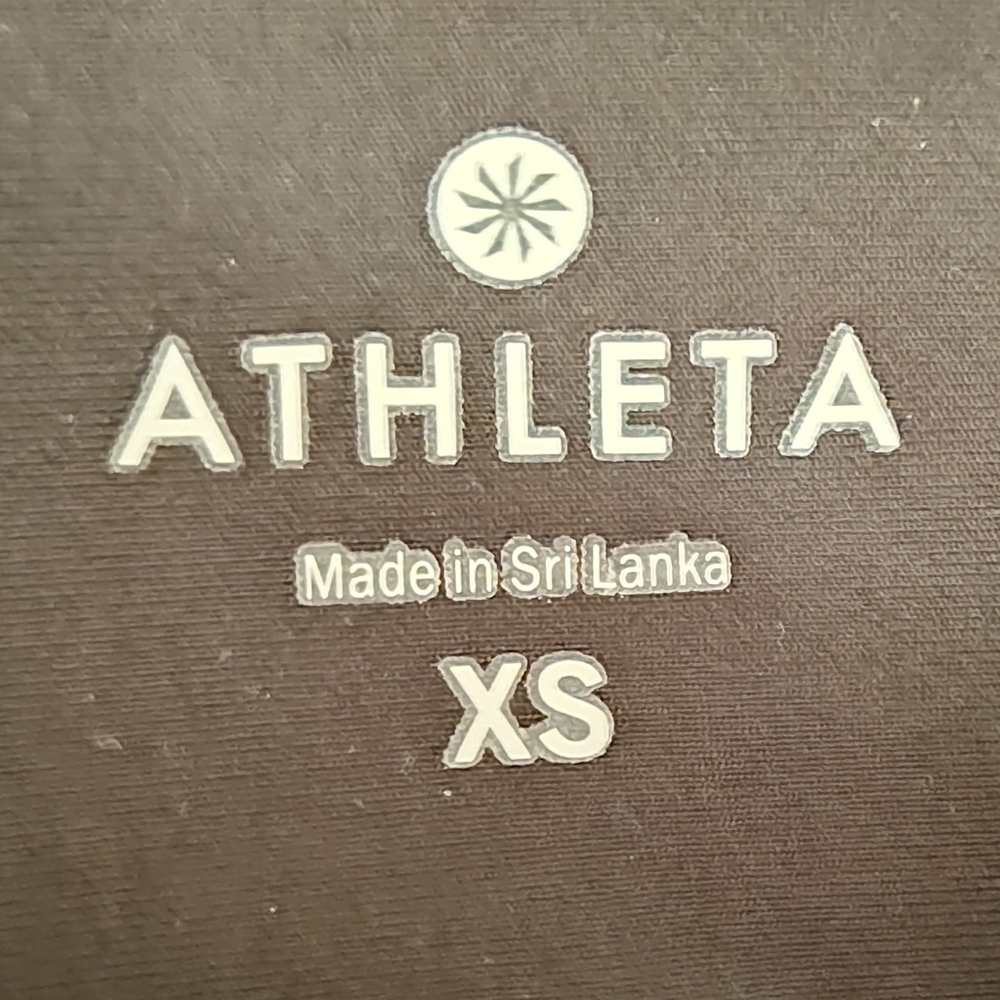 Athleta Stealth Trucool Women's Leggings Size X-Small Crop Black Gray Crocodile - Picture 4 of 4